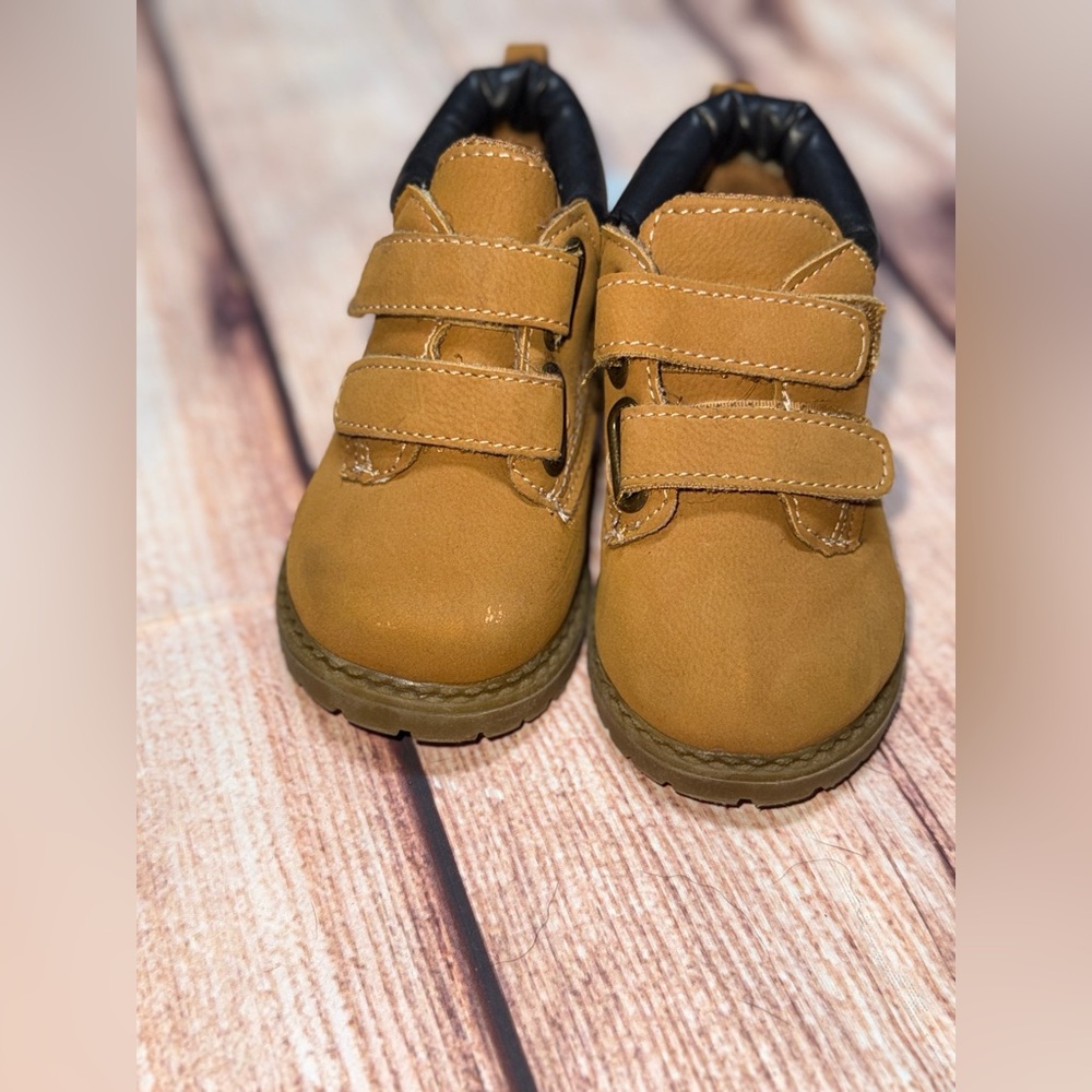 Trail Guide Tan Kids Boots with Velcro Straps